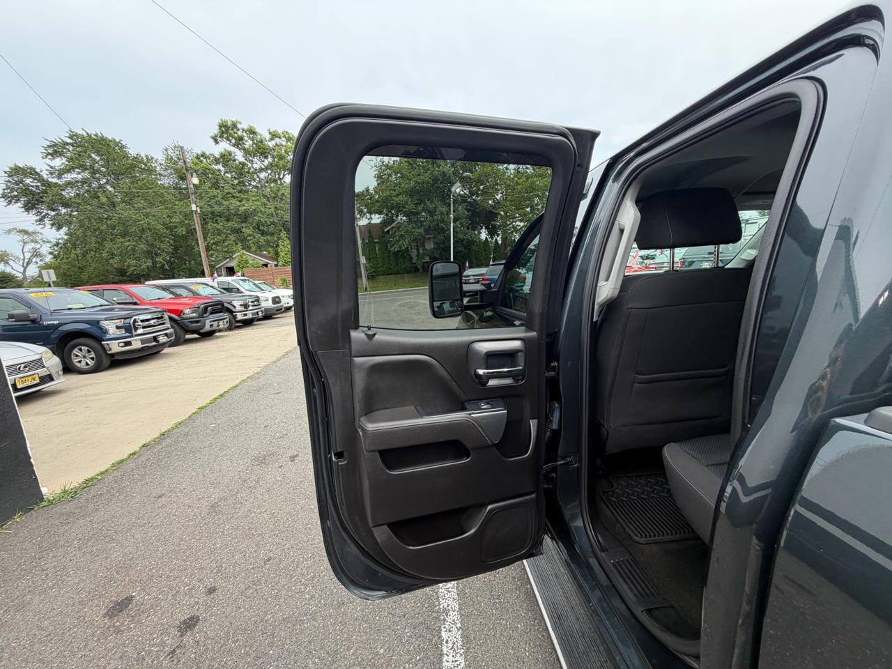 2017 Chevrolet Silverado 1500 LT - Photo 32