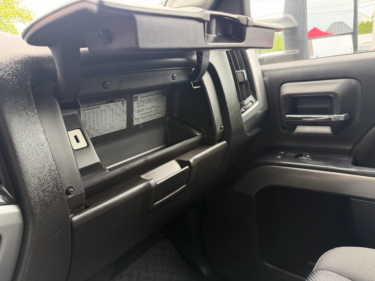 2017 Chevrolet Silverado 1500 LT - Photo 45