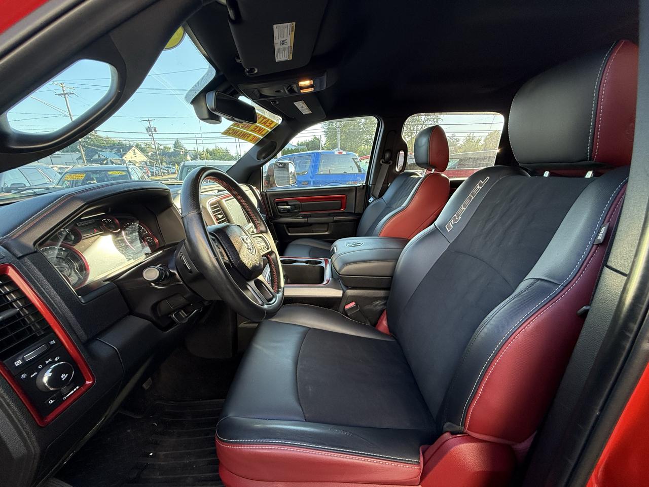 RAM 1500 Rebel Crew Cab SWB 4WD 2016