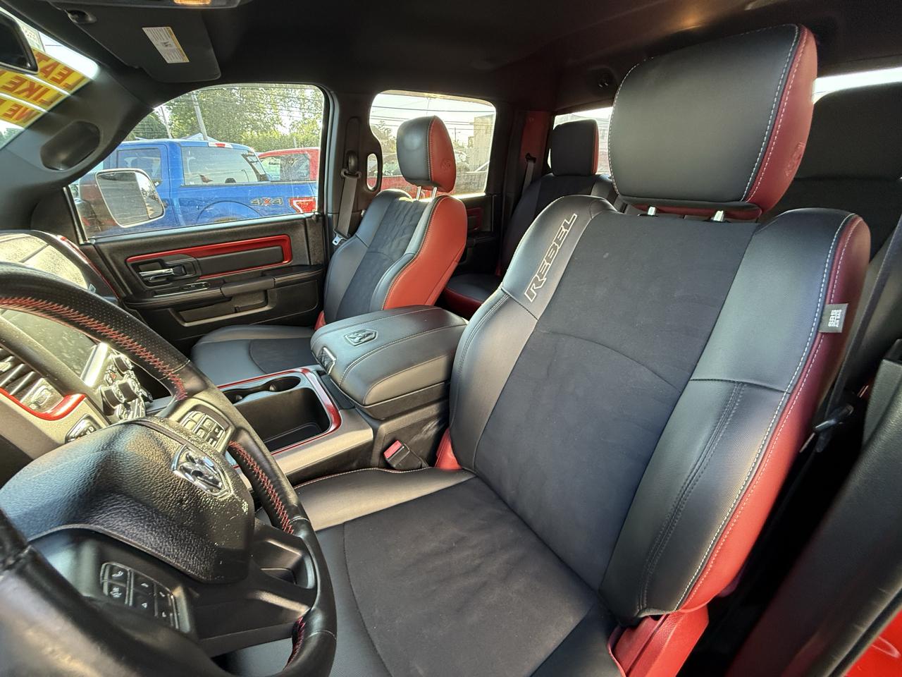 RAM 1500 Rebel Crew Cab SWB 4WD 2016