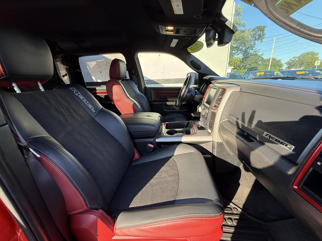 RAM 1500 Rebel Crew Cab SWB 4WD 2016