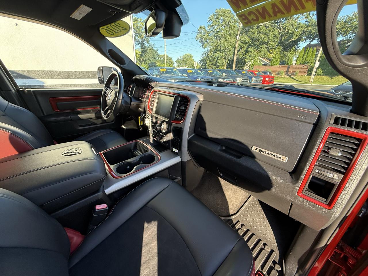RAM 1500 Rebel Crew Cab SWB 4WD 2016