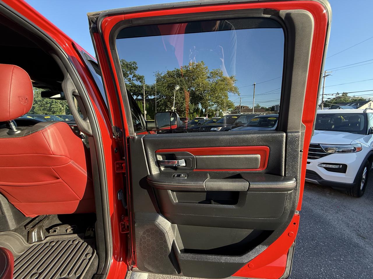 RAM 1500 Rebel Crew Cab SWB 4WD 2016