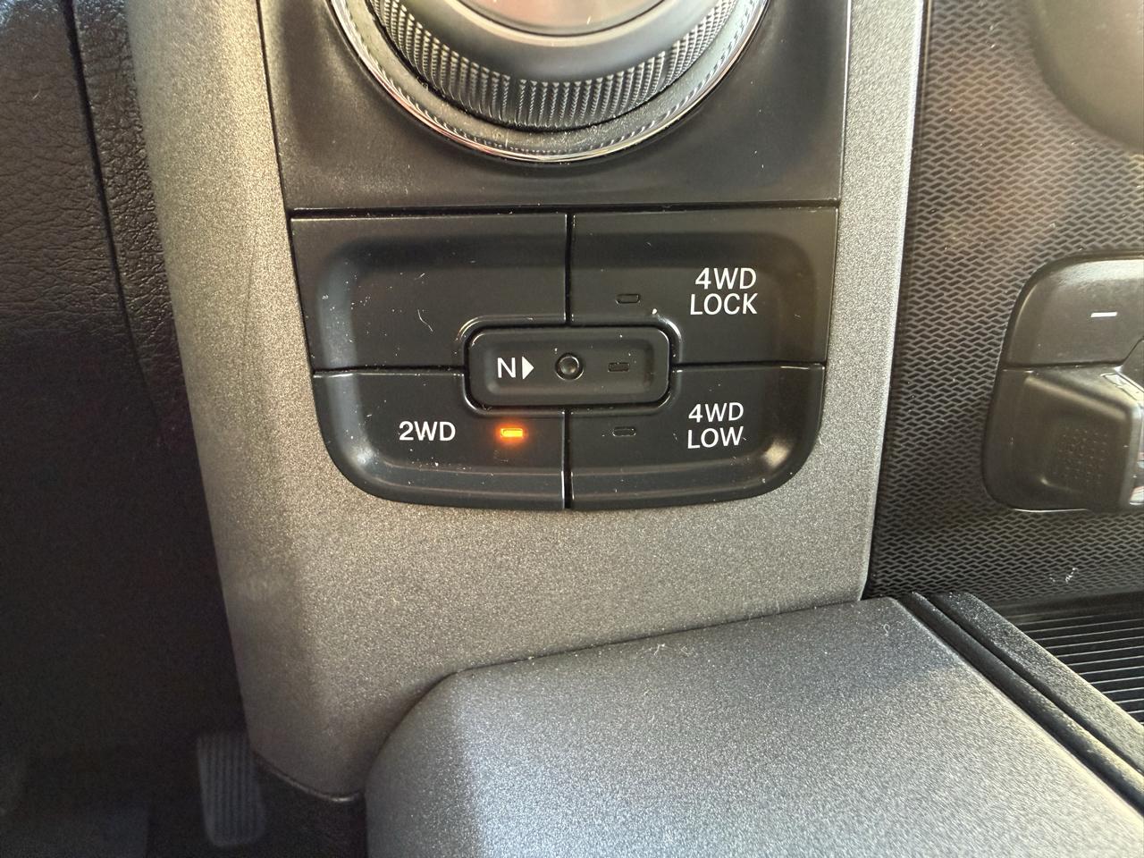 RAM 1500 Rebel Crew Cab SWB 4WD 2016
