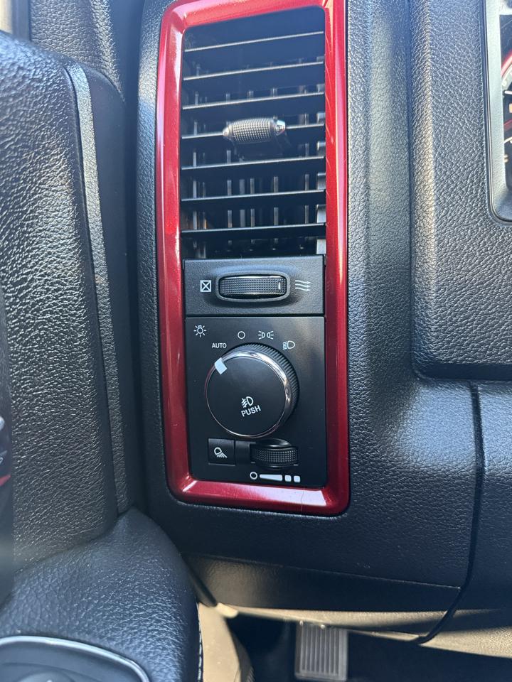 RAM 1500 Rebel Crew Cab SWB 4WD 2016
