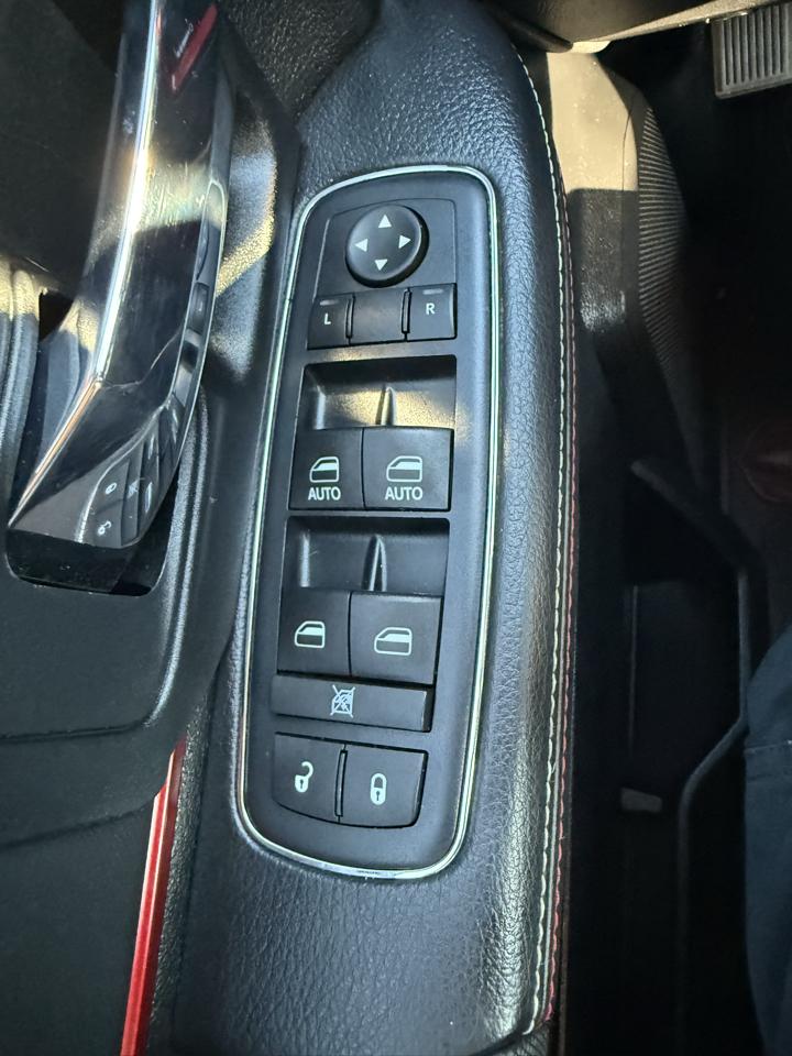 RAM 1500 Rebel Crew Cab SWB 4WD 2016