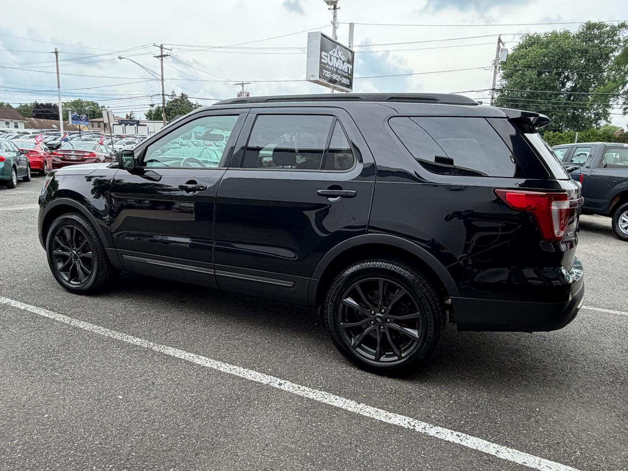 2017 Ford Explorer XLT - Photo 5