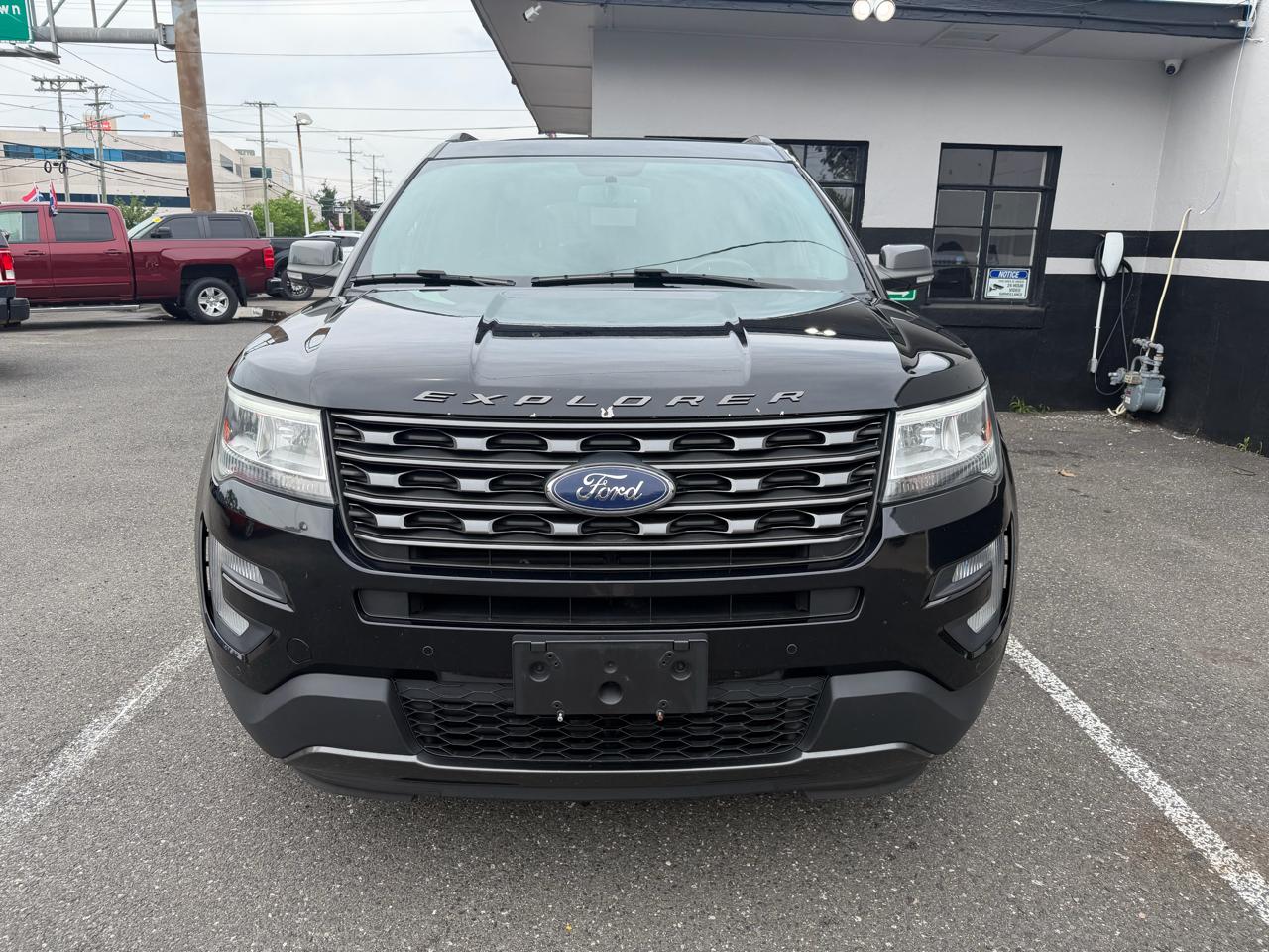 2017 Ford Explorer XLT - Photo 12