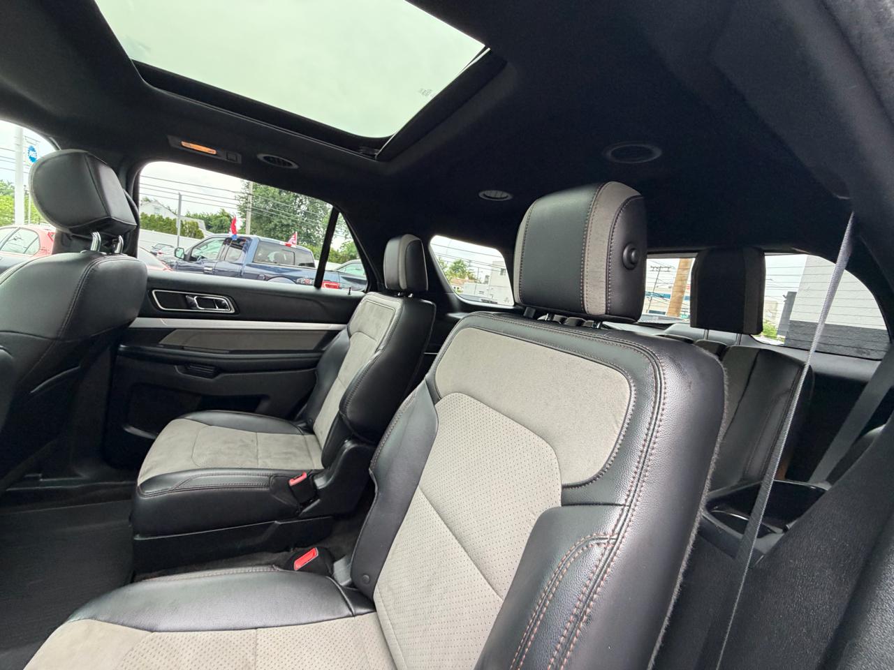2017 Ford Explorer XLT - Photo 29