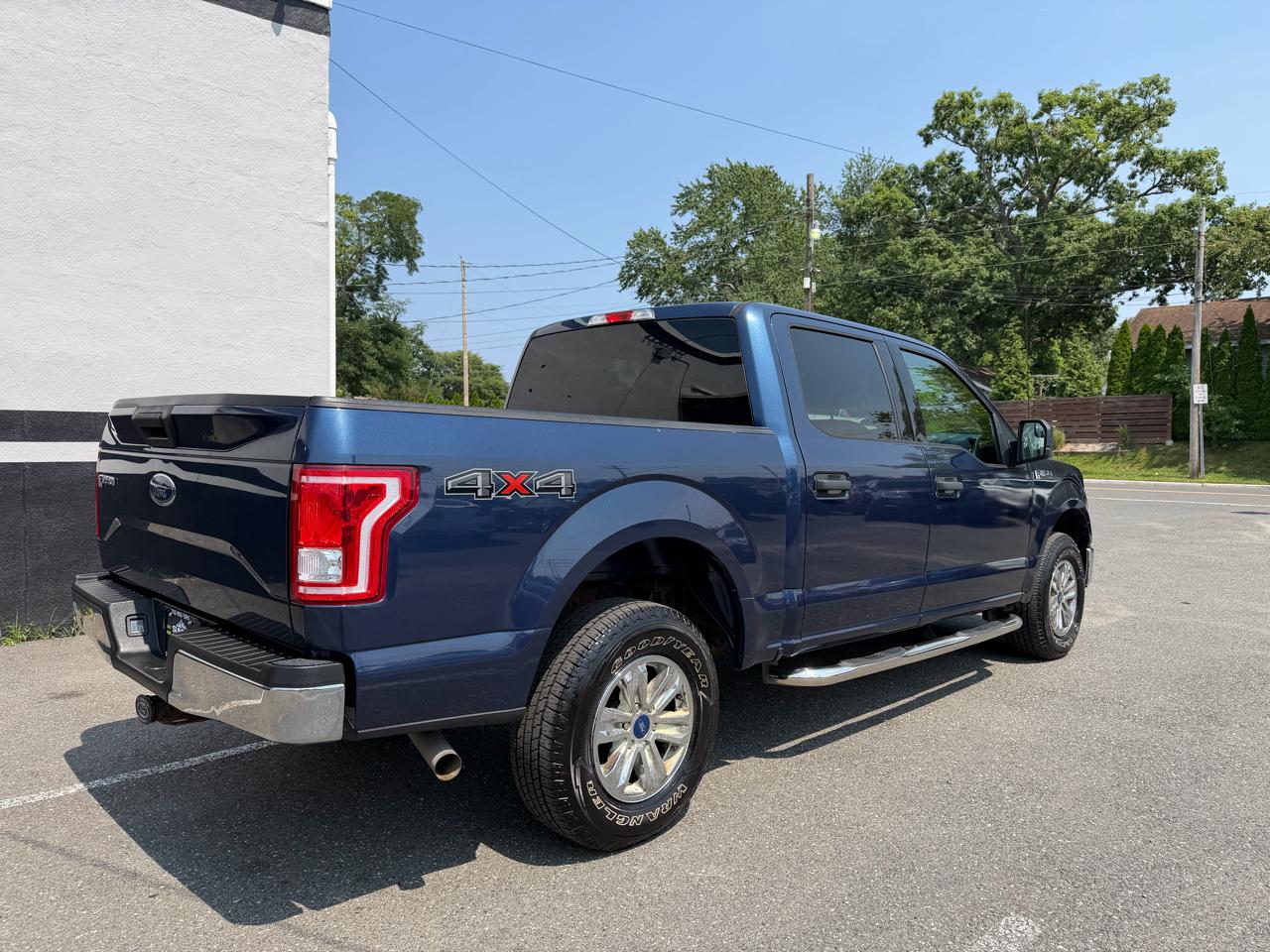 Ford F-150 XLT SuperCrew 5.5-ft. Bed 4WD 2017
