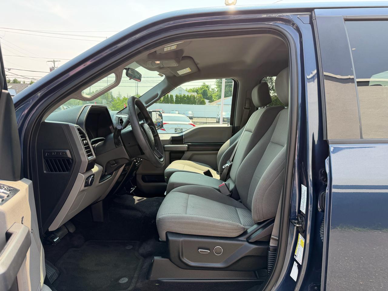 Ford F-150 XLT SuperCrew 5.5-ft. Bed 4WD 2017