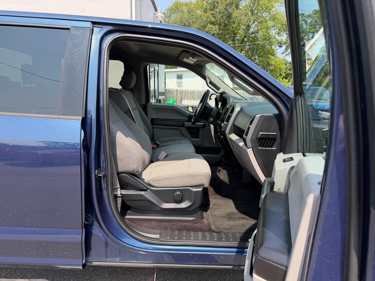 Ford F-150 XLT SuperCrew 5.5-ft. Bed 4WD 2017