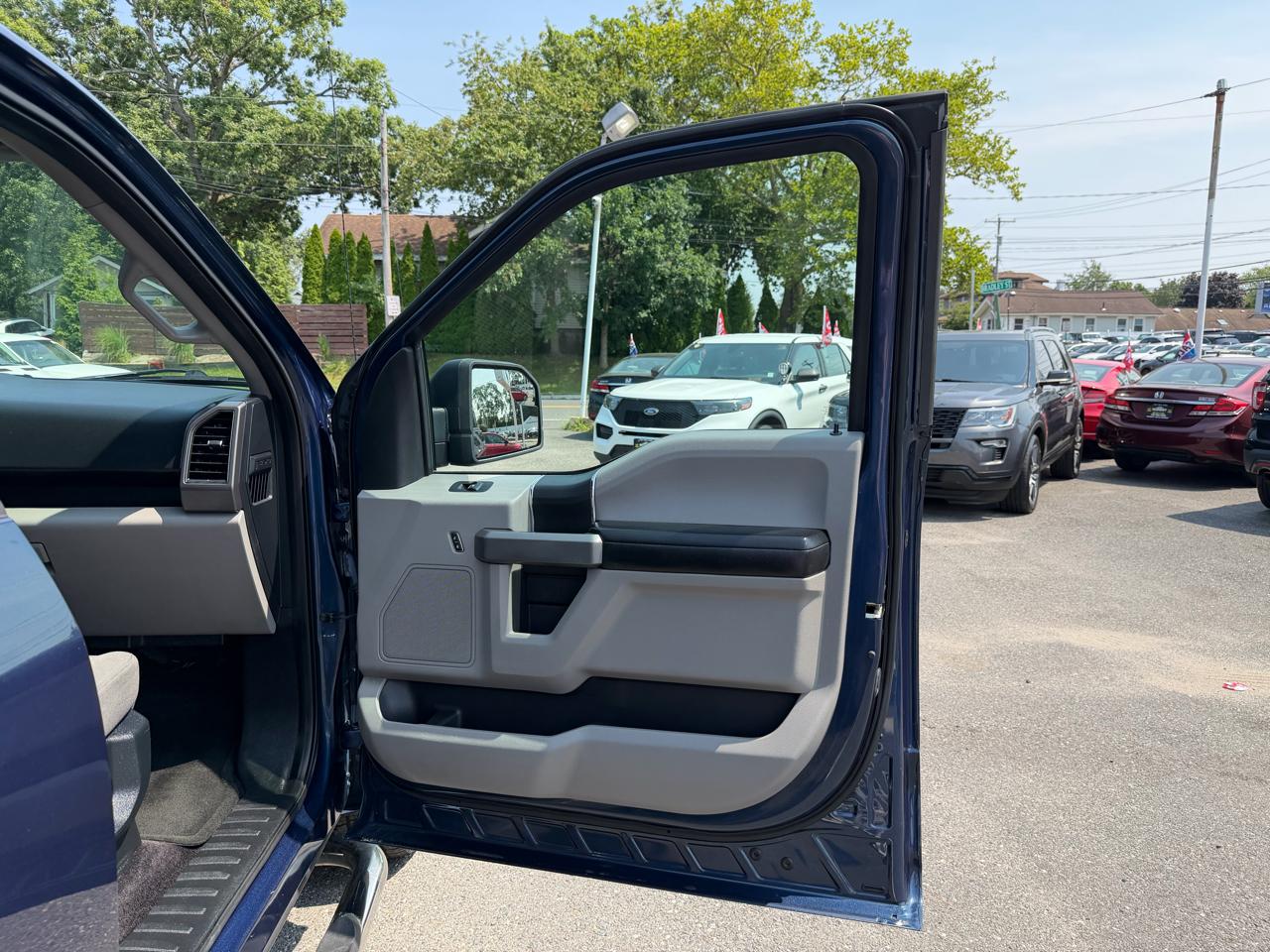 Ford F-150 XLT SuperCrew 5.5-ft. Bed 4WD 2017