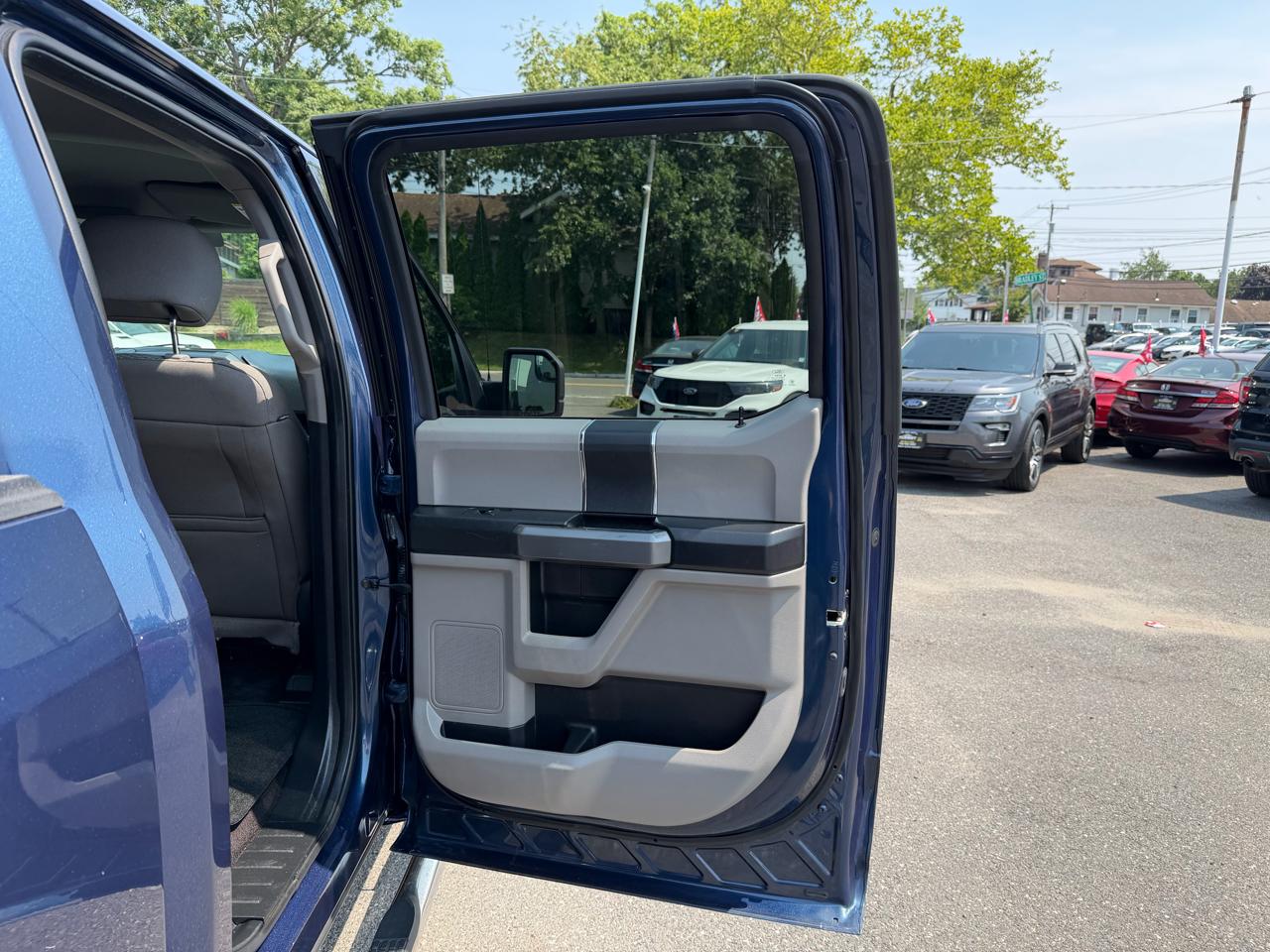 Ford F-150 XLT SuperCrew 5.5-ft. Bed 4WD 2017