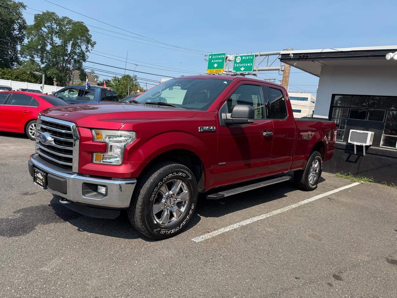 Ford F-150 XLT SuperCab Long Box 4WD 2016