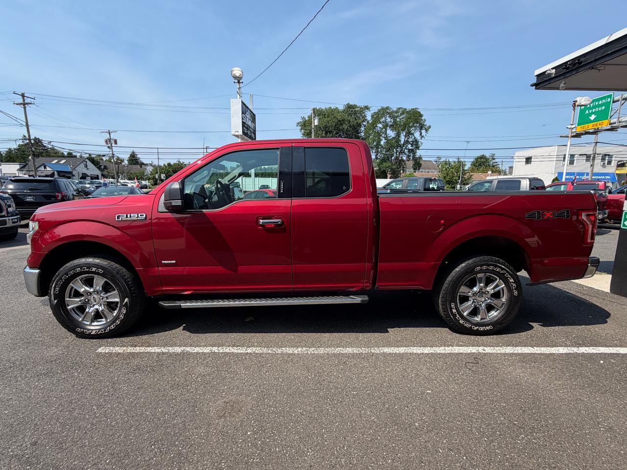 Ford F-150 XLT SuperCab Long Box 4WD 2016