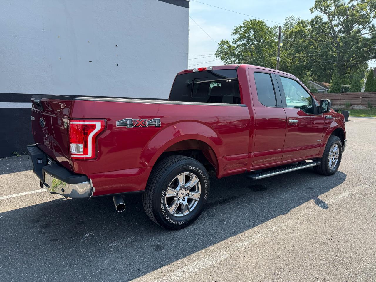 Ford F-150 XLT SuperCab Long Box 4WD 2016