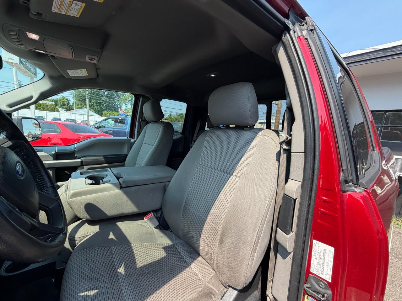 Ford F-150 XLT SuperCab Long Box 4WD 2016