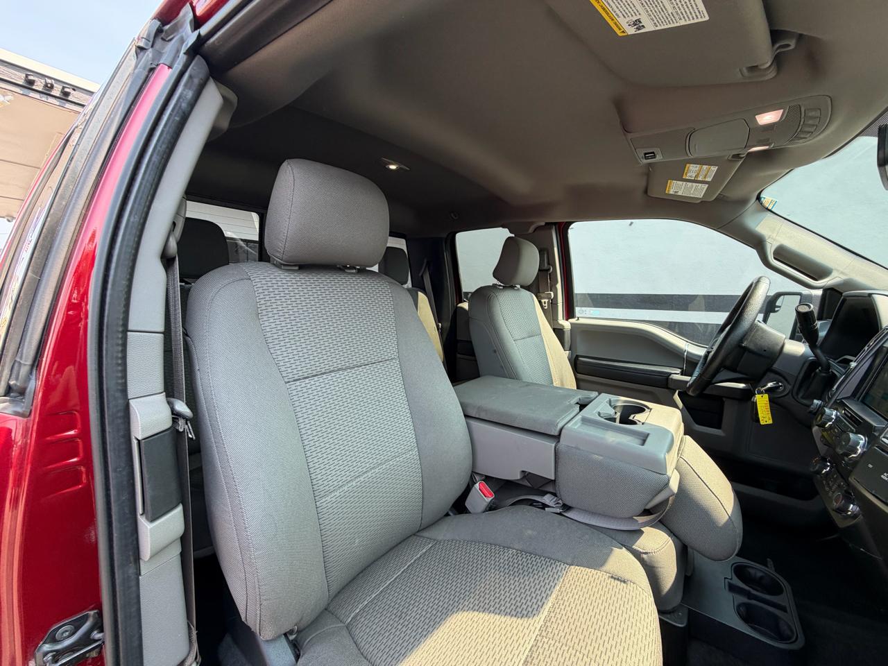 Ford F-150 XLT SuperCab Long Box 4WD 2016
