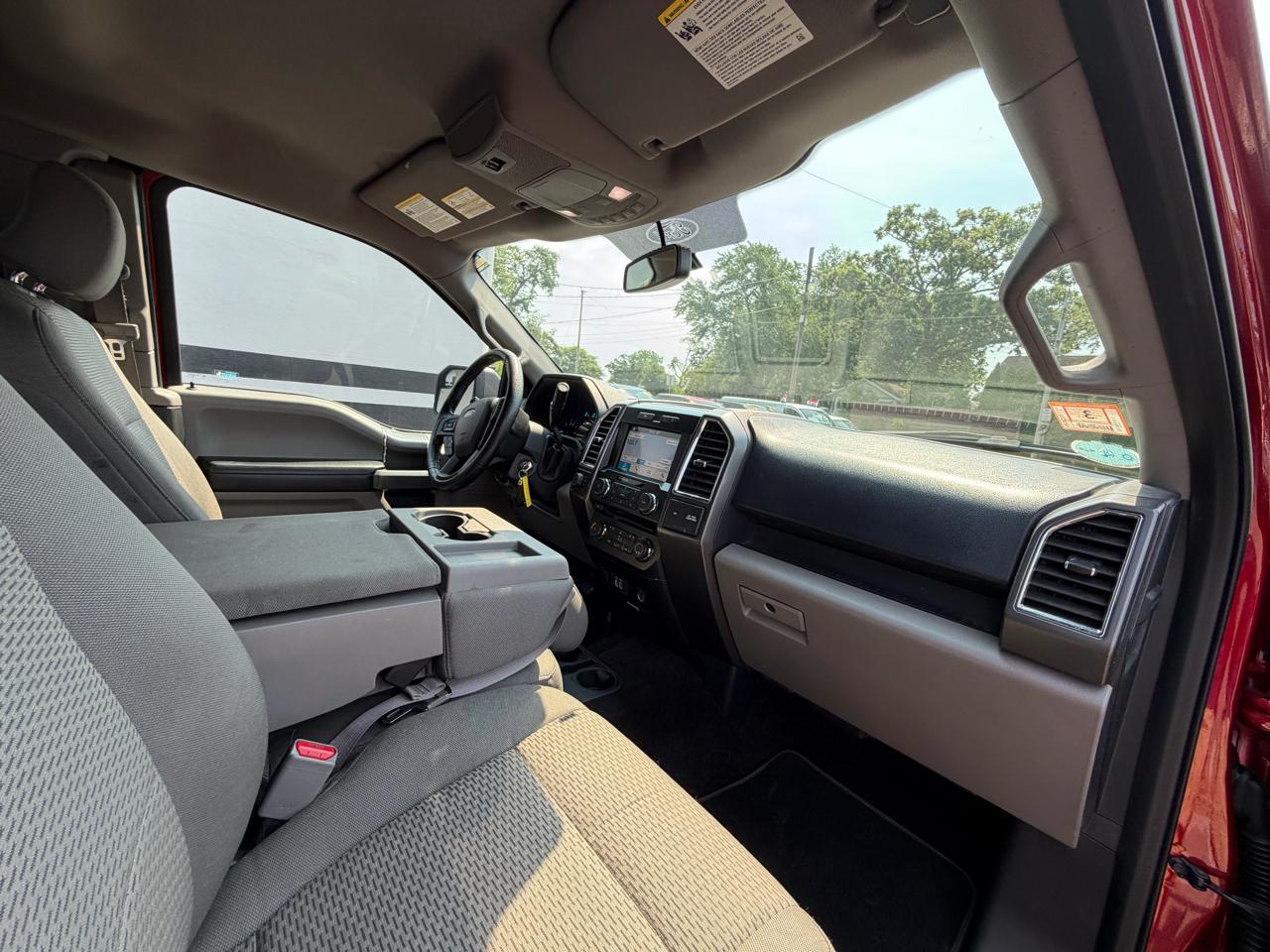 Ford F-150 XLT SuperCab Long Box 4WD 2016