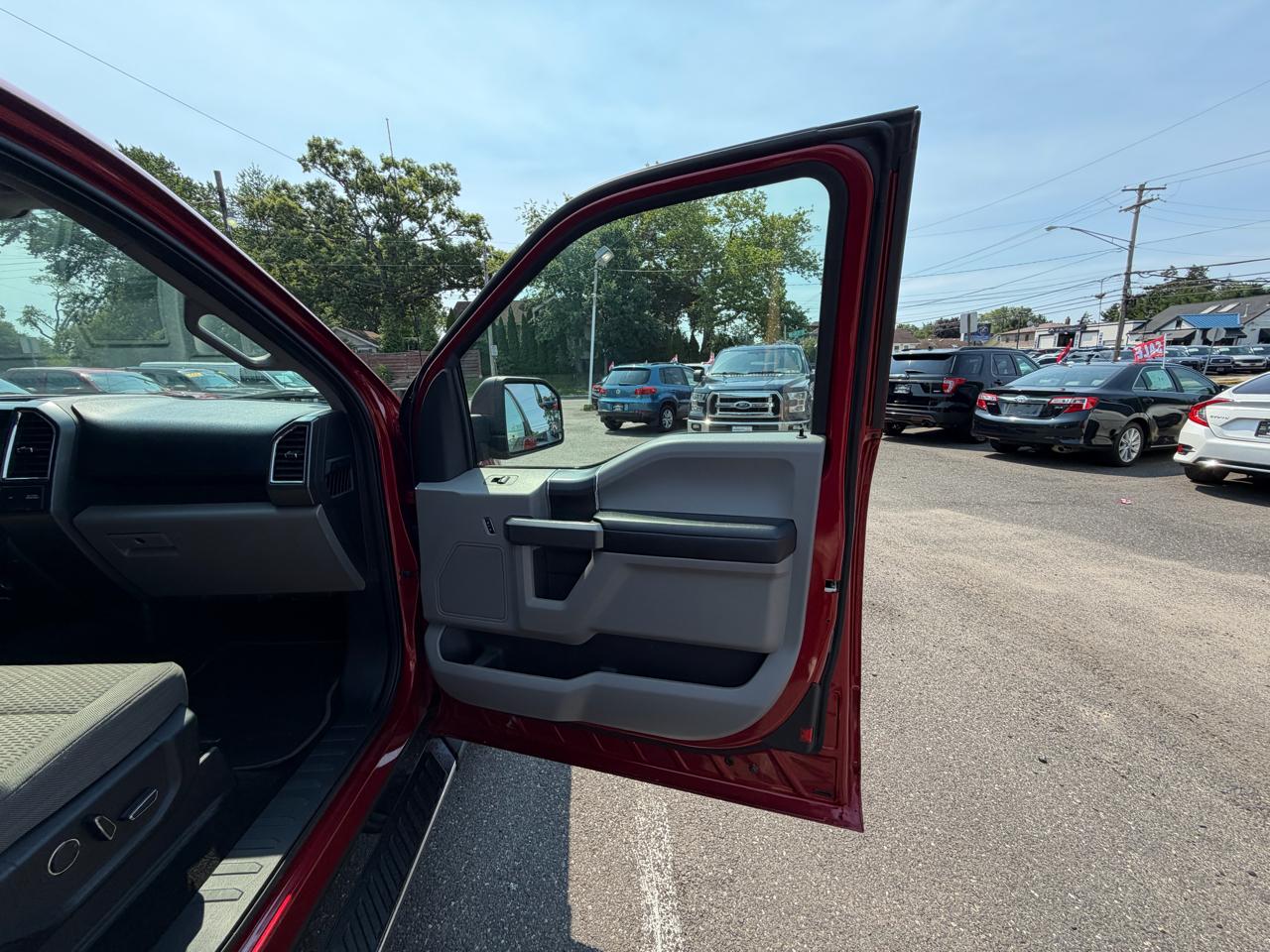 Ford F-150 XLT SuperCab Long Box 4WD 2016