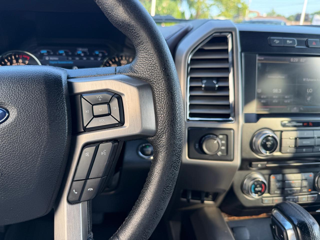 Ford F-150 XL SuperCrew 5.5-ft. Bed 4WD 2015