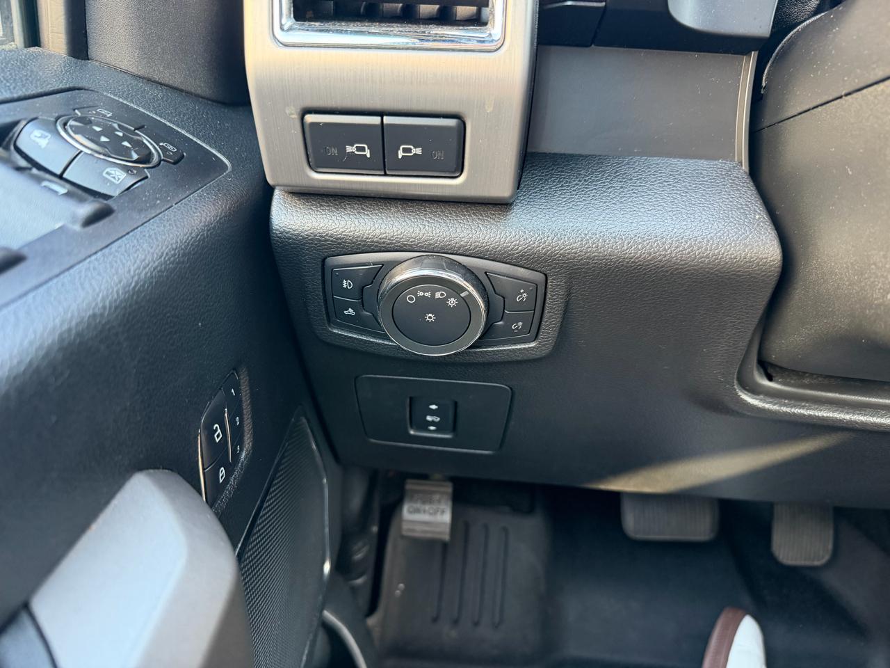 Ford F-150 XL SuperCrew 5.5-ft. Bed 4WD 2015
