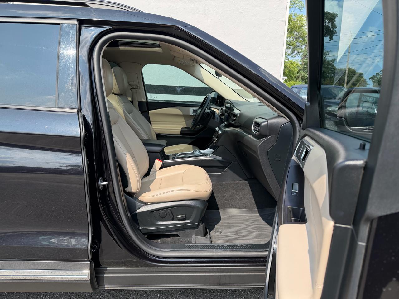 Ford Explorer XLT AWD 2020