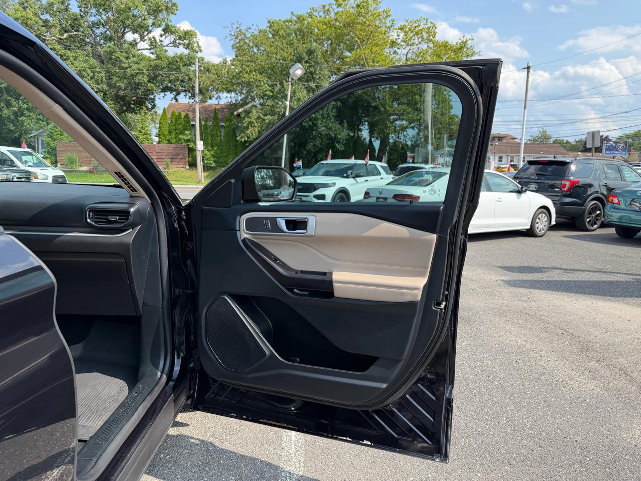 Ford Explorer XLT AWD 2020