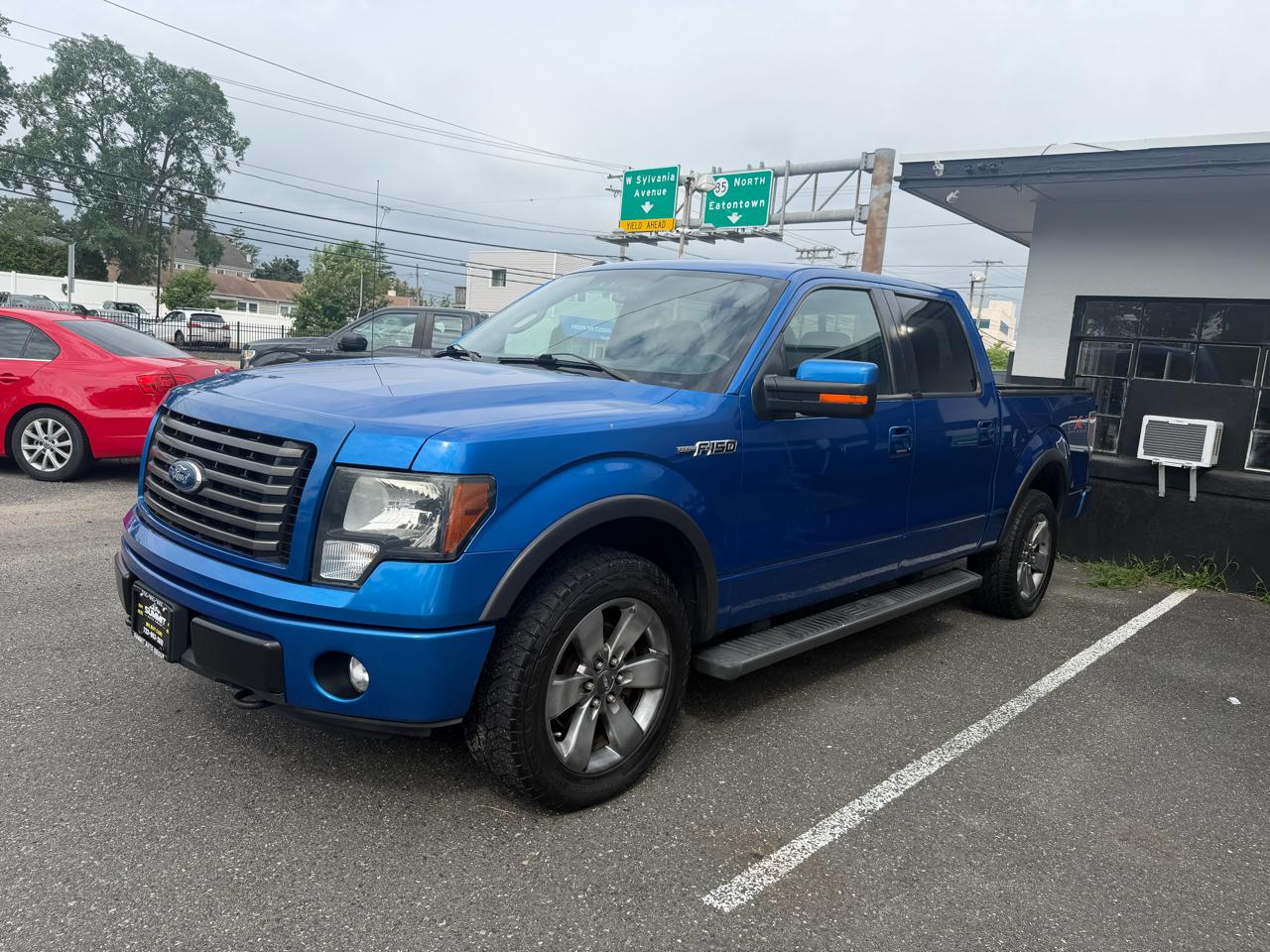 Ford F-150 FX4 SuperCrew 5.5-ft. Bed 4WD 2011