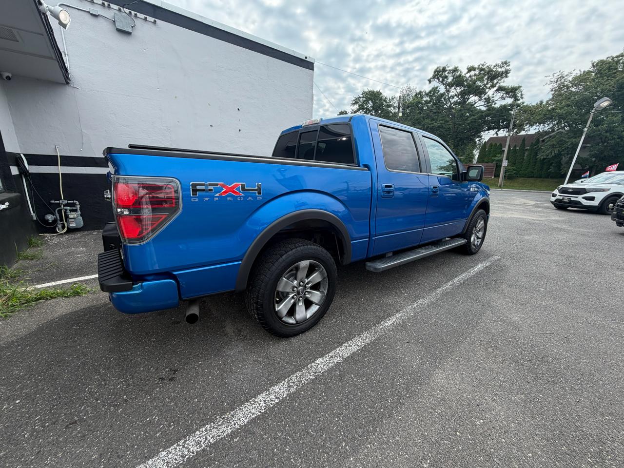 Ford F-150 FX4 SuperCrew 5.5-ft. Bed 4WD 2011