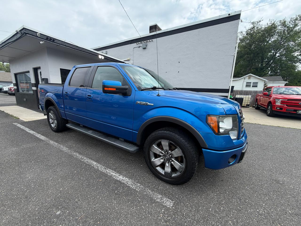 Ford F-150 FX4 SuperCrew 5.5-ft. Bed 4WD 2011