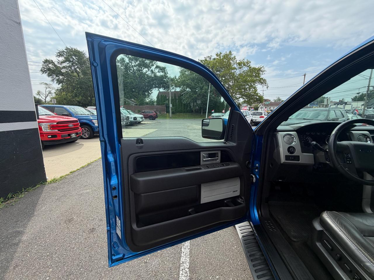 Ford F-150 FX4 SuperCrew 5.5-ft. Bed 4WD 2011