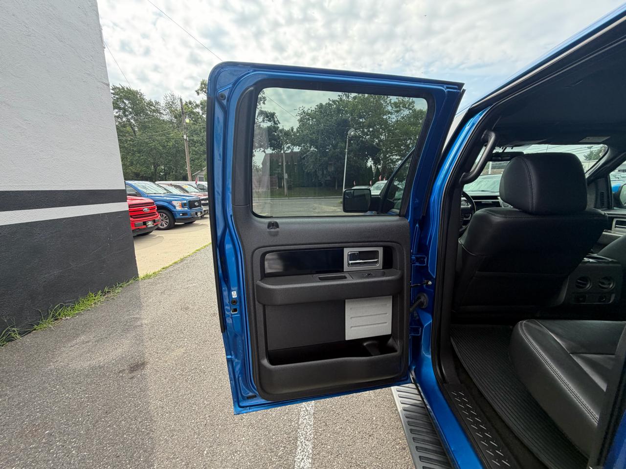 Ford F-150 FX4 SuperCrew 5.5-ft. Bed 4WD 2011