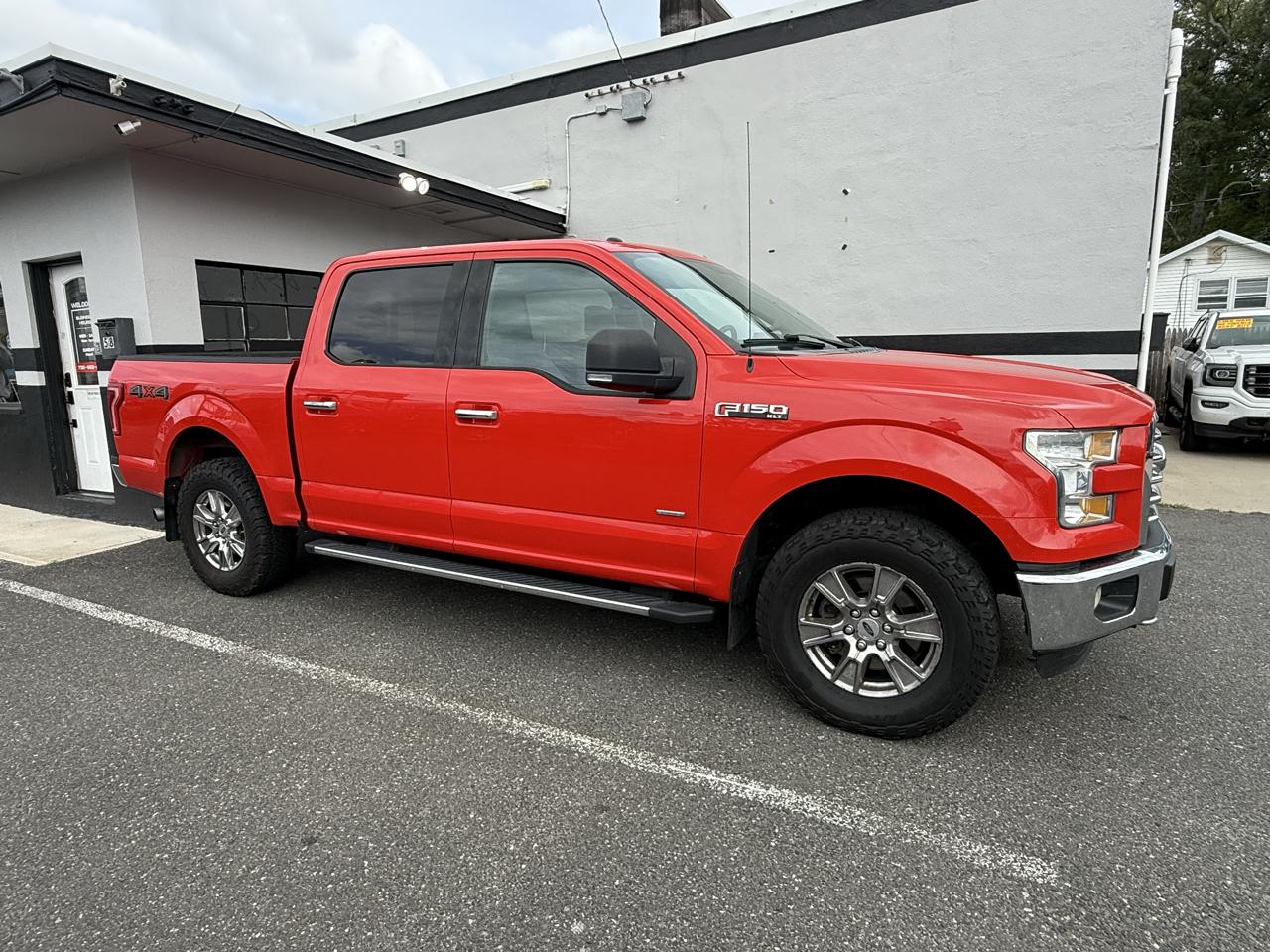 Ford F-150 XLT 4WD SuperCrew 5.5' Box 2015
