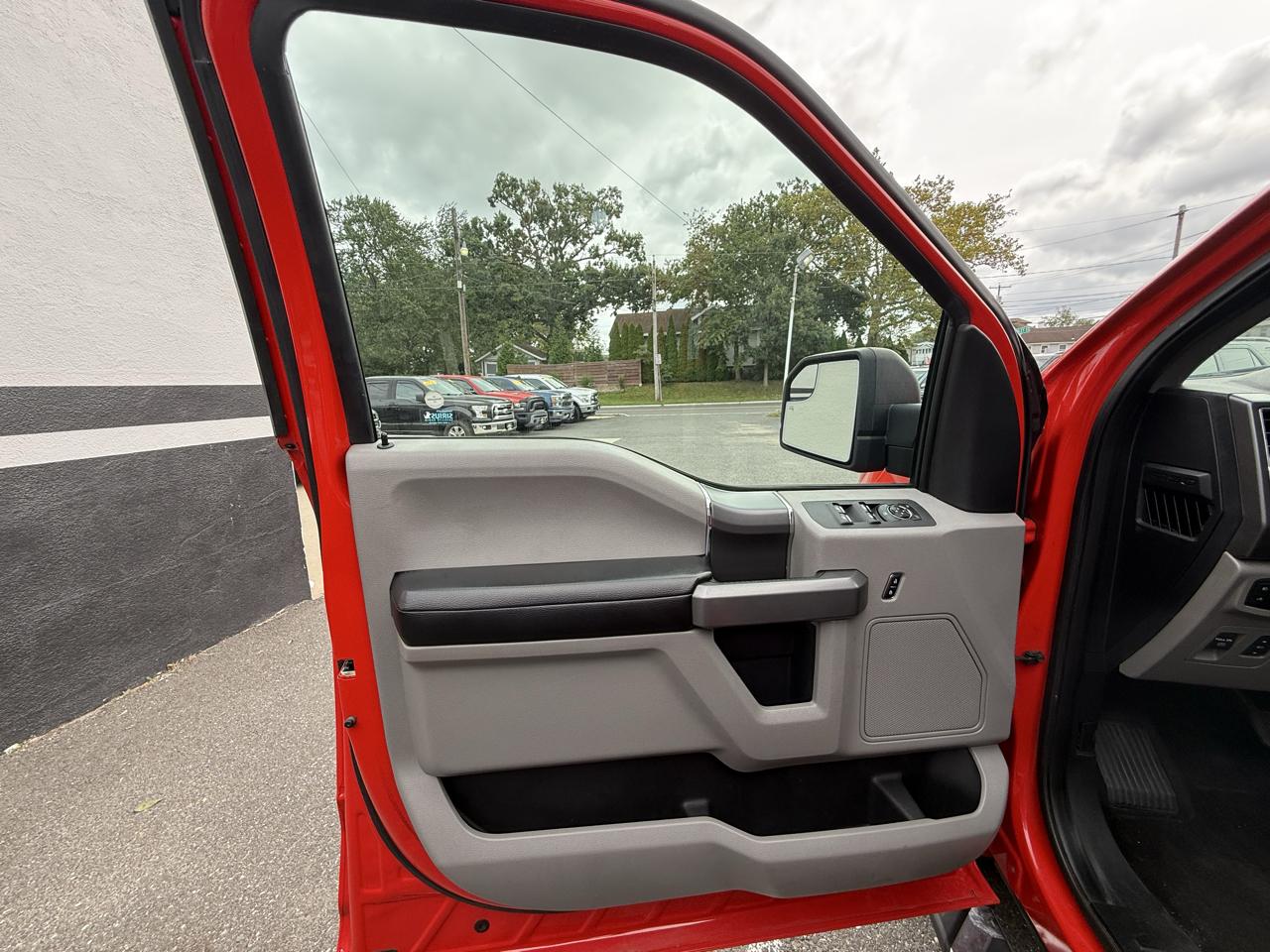 Ford F-150 XLT 4WD SuperCrew 5.5' Box 2015