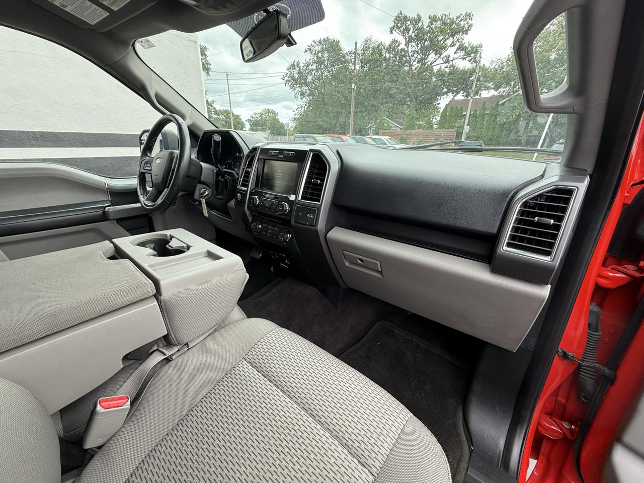 Ford F-150 XLT 4WD SuperCrew 5.5' Box 2015