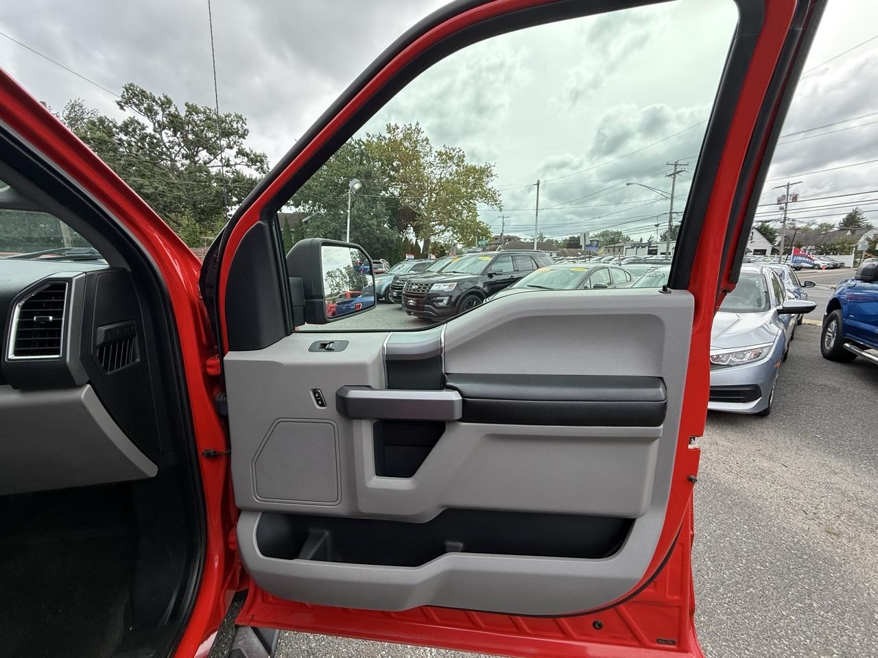 Ford F-150 XLT 4WD SuperCrew 5.5' Box 2015
