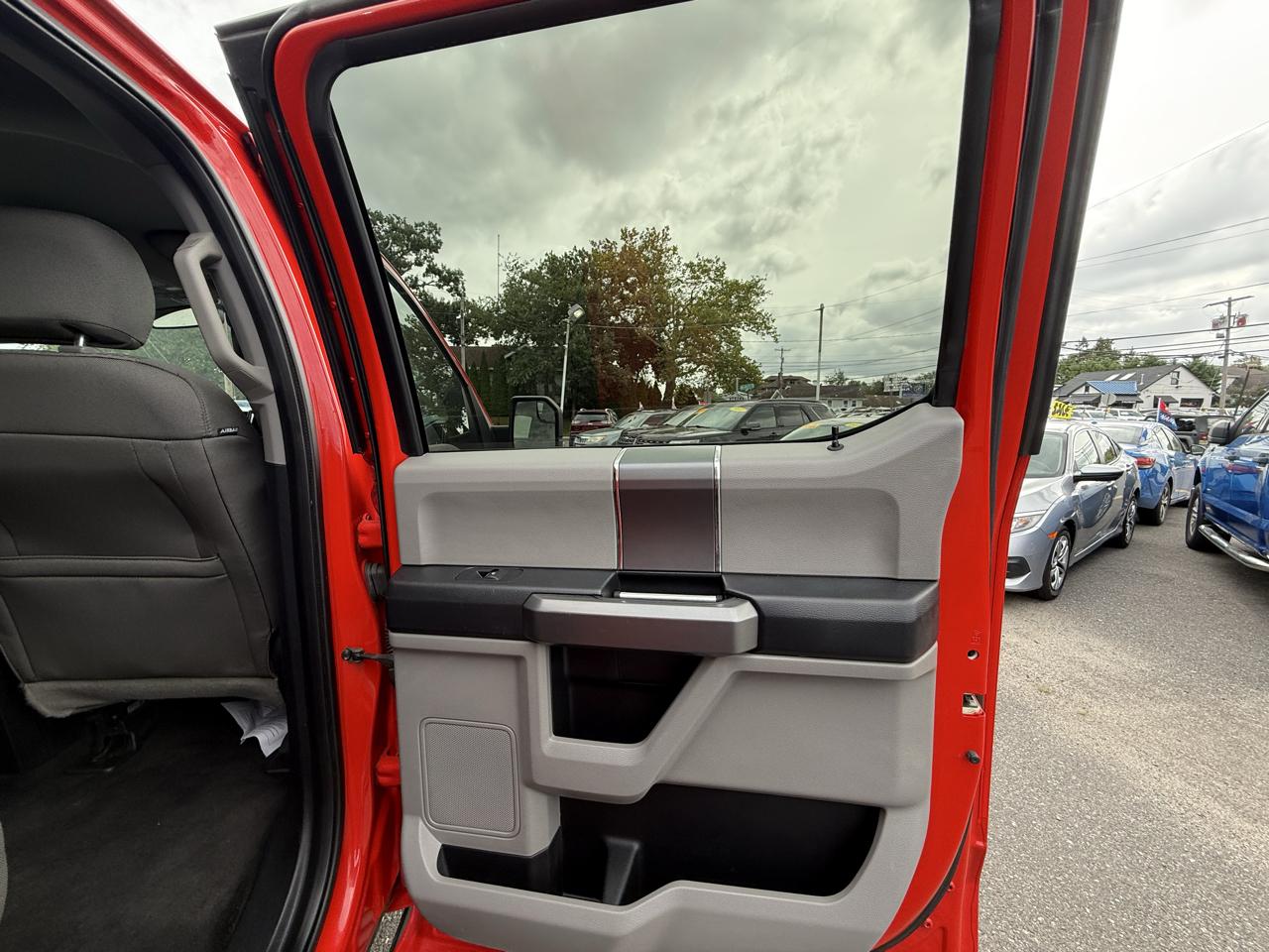 Ford F-150 XLT 4WD SuperCrew 5.5' Box 2015