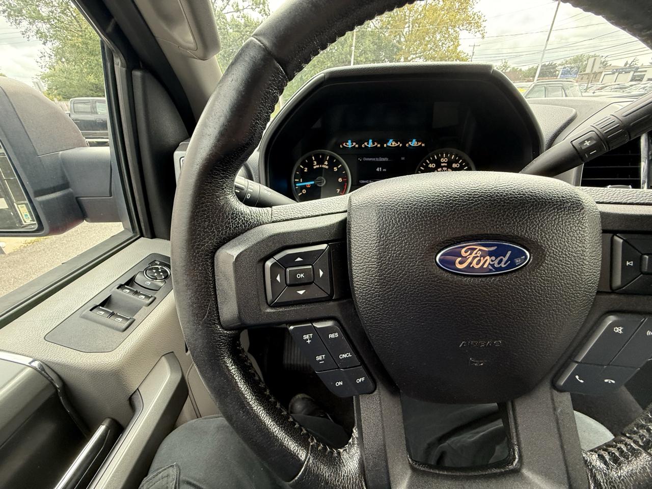 Ford F-150 XLT 4WD SuperCrew 5.5' Box 2015