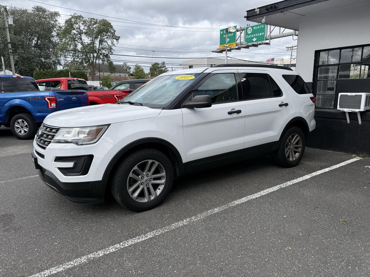 Ford Explorer Base 4WD 2017