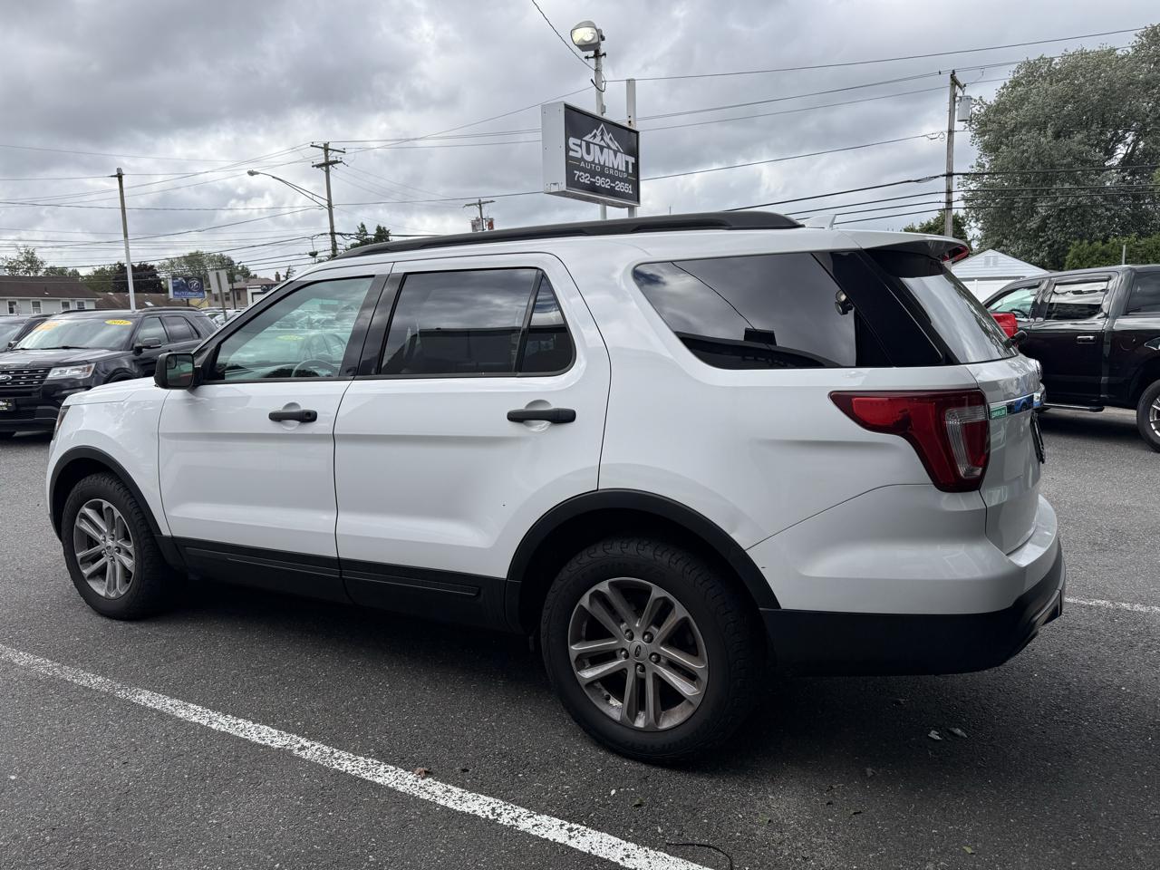 Ford Explorer Base 4WD 2017