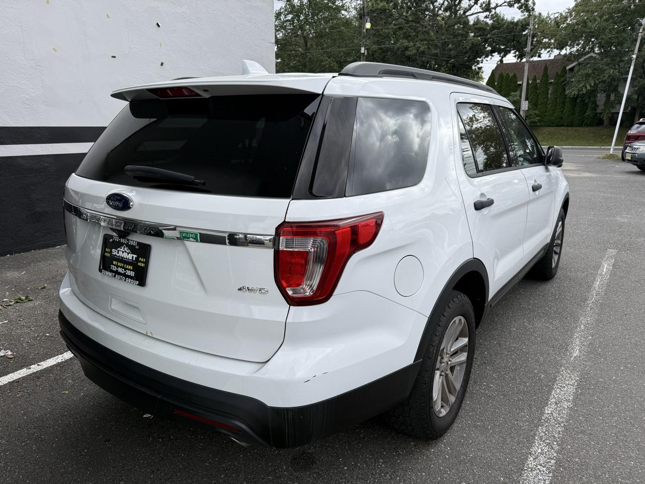 Ford Explorer Base 4WD 2017