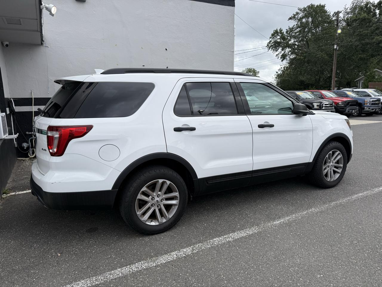 Ford Explorer Base 4WD 2017