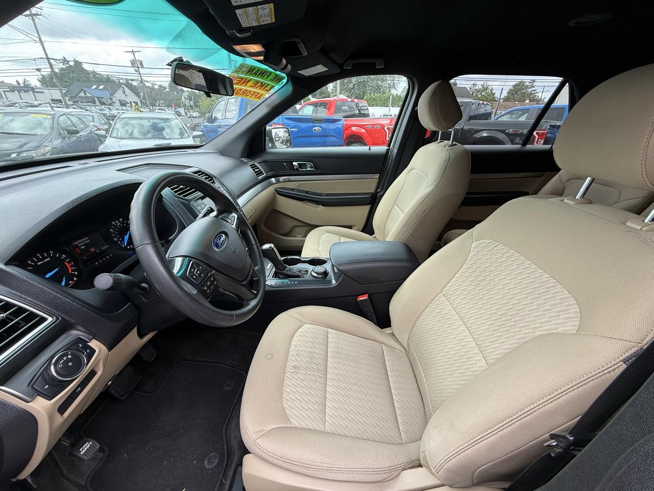 Ford Explorer Base 4WD 2017