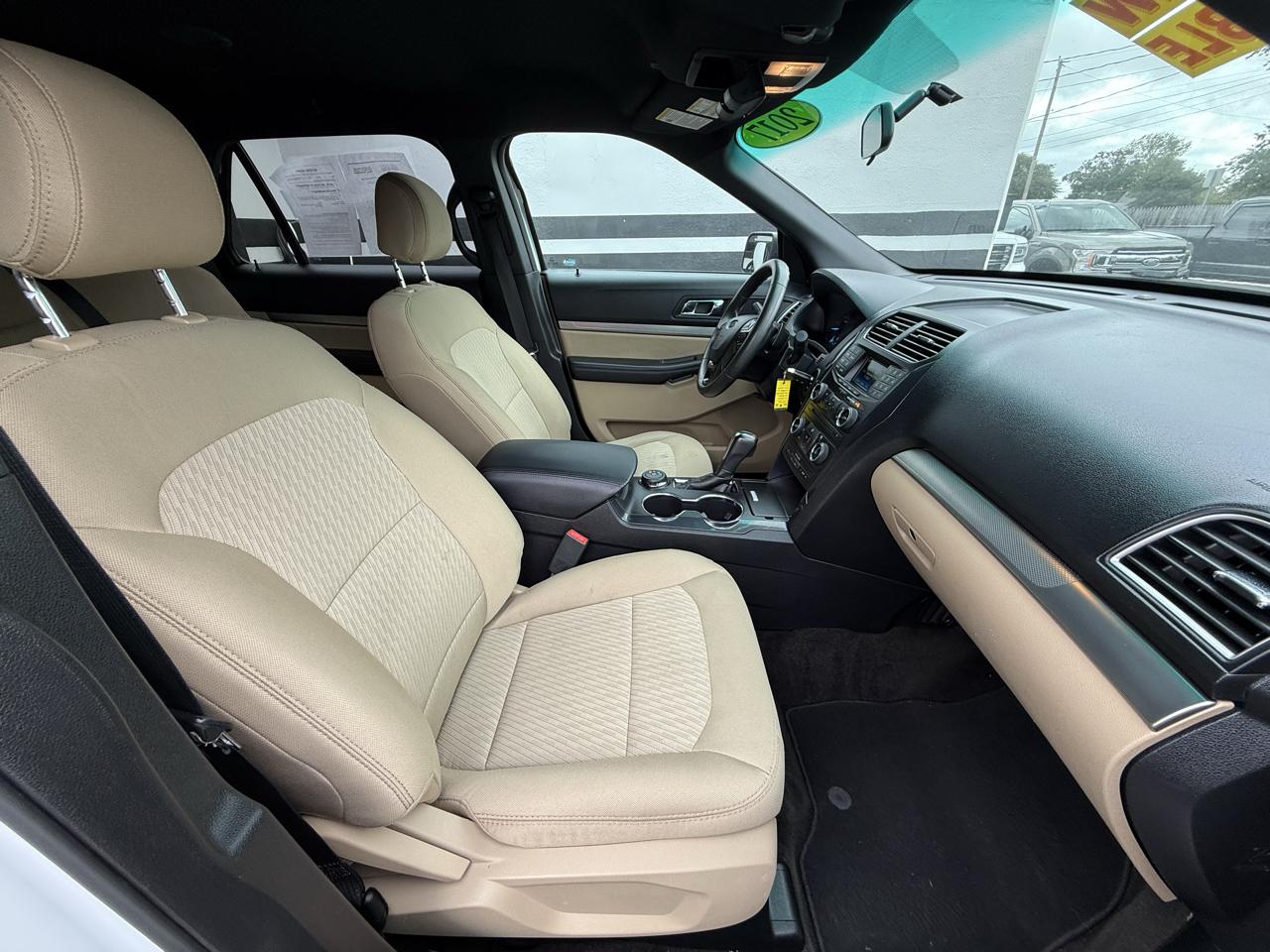 Ford Explorer Base 4WD 2017