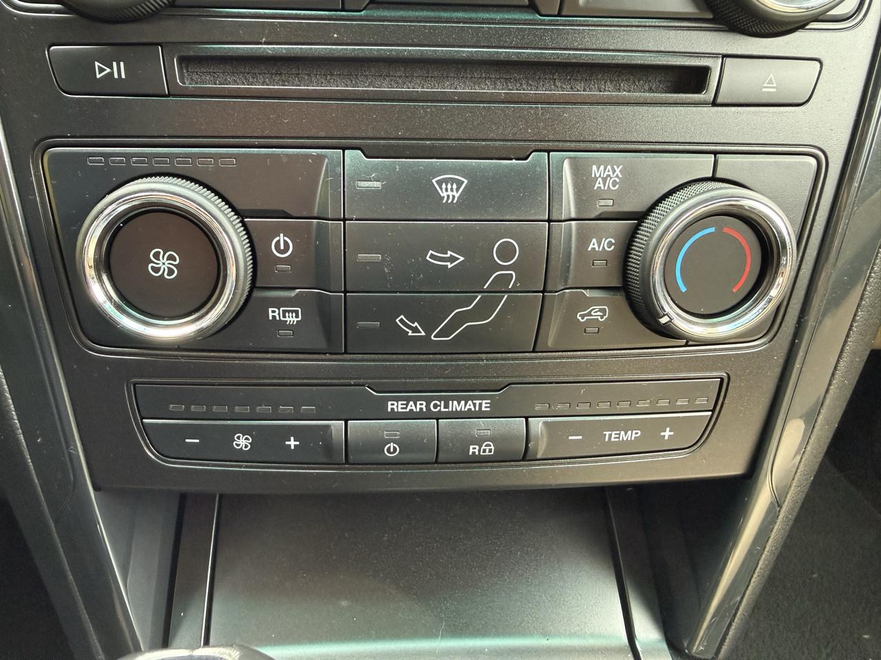 Ford Explorer Base 4WD 2017