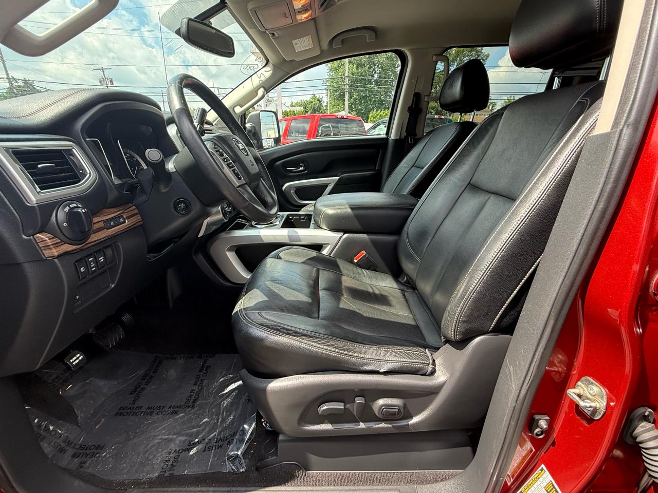 Nissan Titan  2017