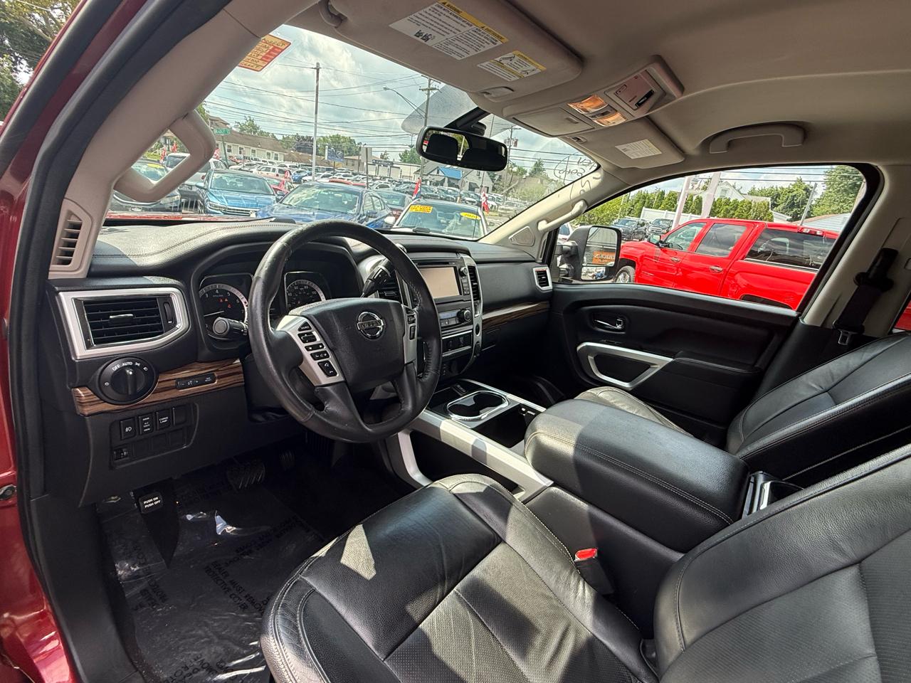 Nissan Titan  2017
