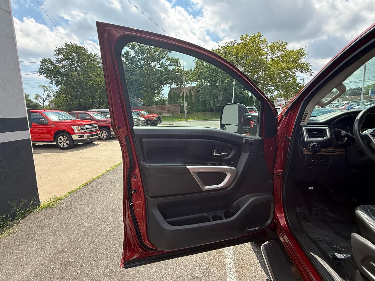 Nissan Titan  2017